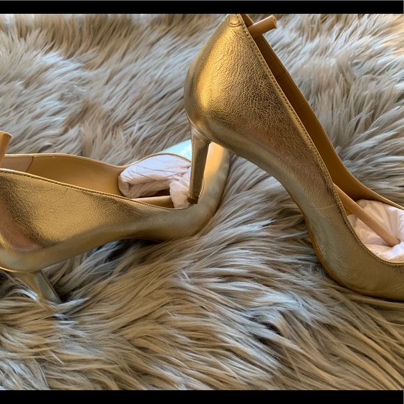 Shoe - Picture 4 of 6